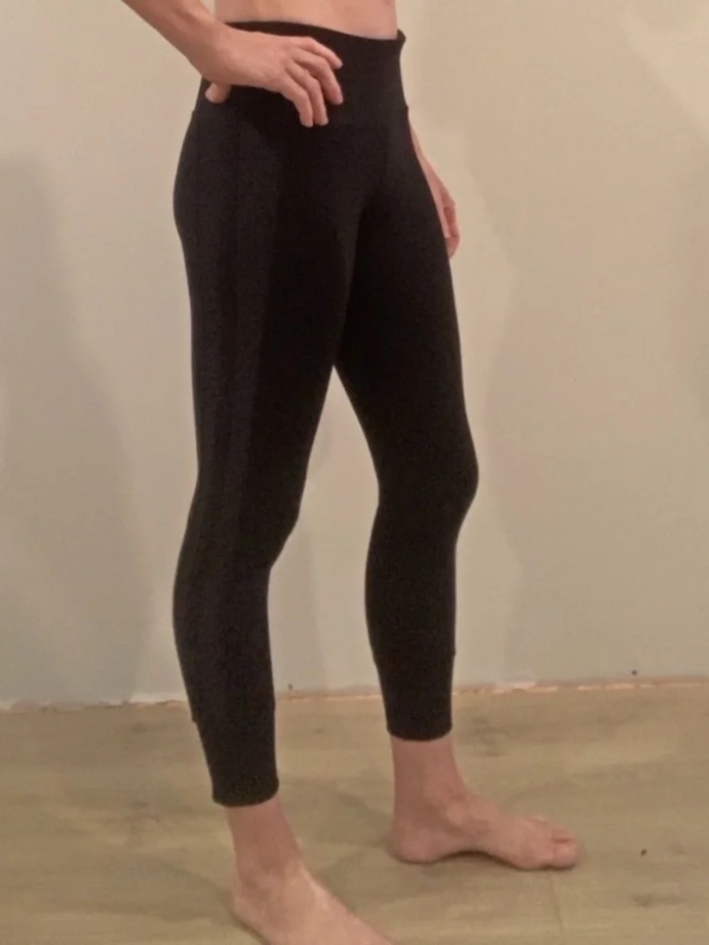 Lorna Jane Black Mesh Stripe Leggings Ankle Biter 7/8 Length Pocket Size Small